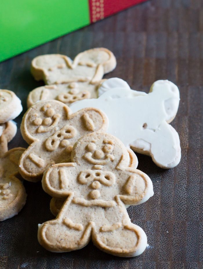 Sweet on Trader Joe's Saturday mini Gingerbread Men Bake at 350°